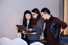 激励手艺立异型办事商 